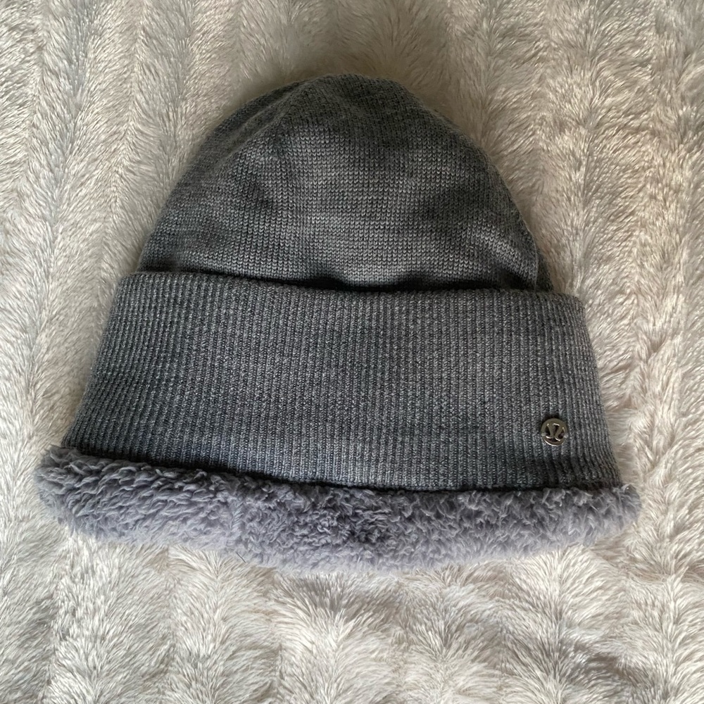 Lululemon fleece beanie